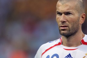 梅西与70激战曼联分钟，败北胜负难料！，巴特勒焦点对战赛场气氛高涨九游体育官网