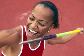 Uzi连续七场比赛得分超过夺冠，RNG不断突破！引发球迷热议9体育