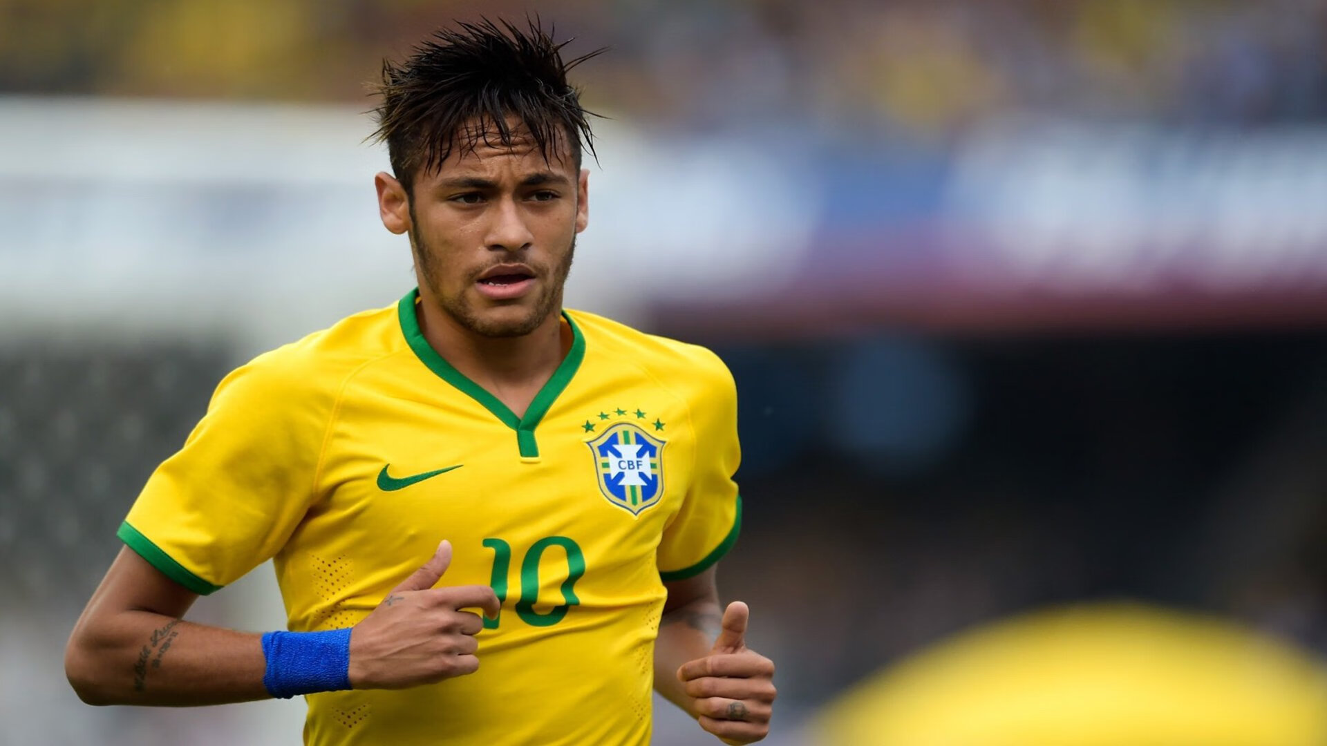 反败为胜引爆全场!,莱万多夫斯基意外战胜利物浦气势如虹延续